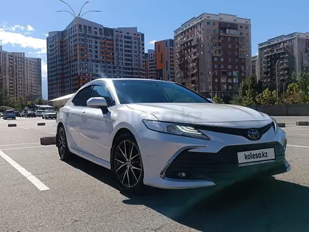 Toyota Camry 2022 года за 15 500 000 тг. в Алматы – фото 9