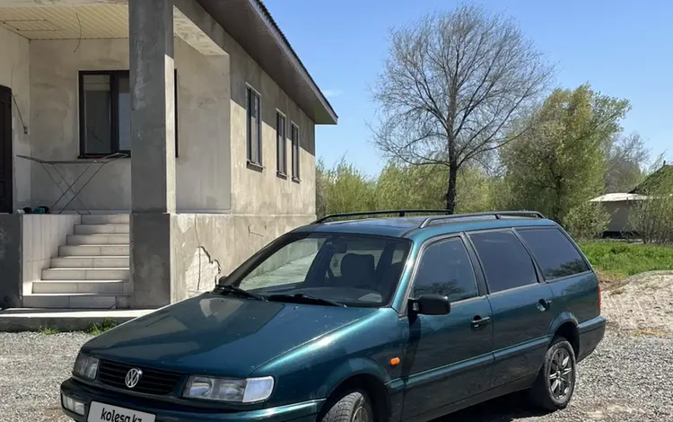 Volkswagen Passat 1994 годаүшін2 100 000 тг. в Талдыкорган