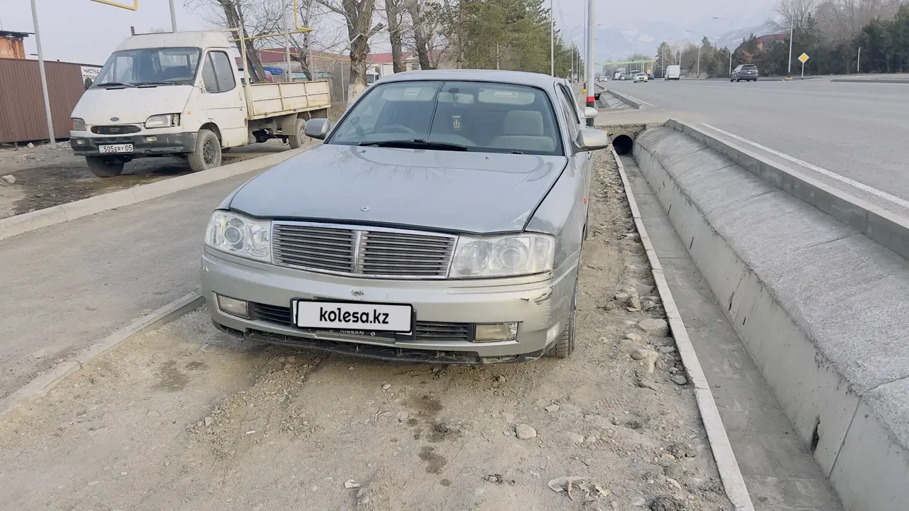 Nissan Cedric, 1999