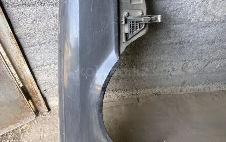 Крыло Ауди 80 б4 за 25 000 тг. в Шымкент