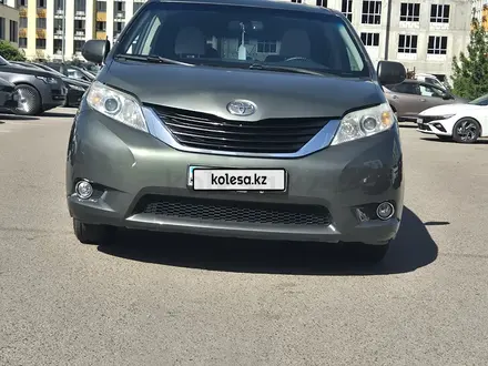 Toyota Sienna 2013 года за 12 000 000 тг. в Алматы