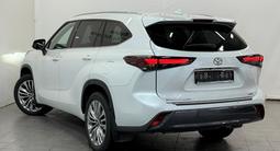 Toyota Highlander Luxe 2024 годаүшін31 900 000 тг. в Астана – фото 2