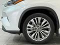 Toyota Highlander Luxe 2024 года за 31 900 000 тг. в Астана – фото 18