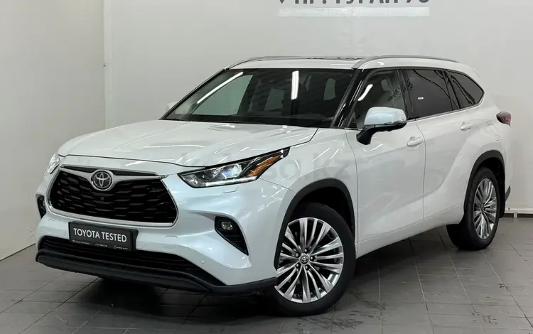 Toyota Highlander Luxe 2024 года за 31 900 000 тг. в Астана