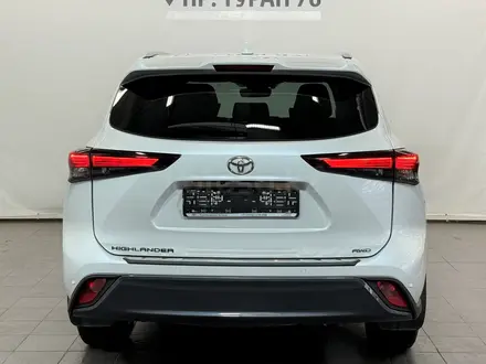 Toyota Highlander Luxe 2024 года за 31 900 000 тг. в Астана – фото 4