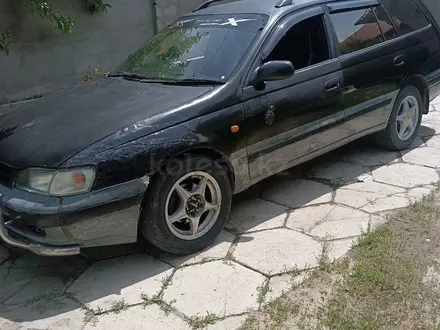 Toyota Caldina 1995 года за 2 200 000 тг. в Тараз