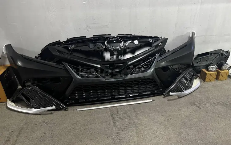 Передний бампер на Toyota за 30 000 тг. в Алматы