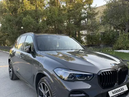BMW X5 2022 года за 45 500 000 тг. в Костанай – фото 3