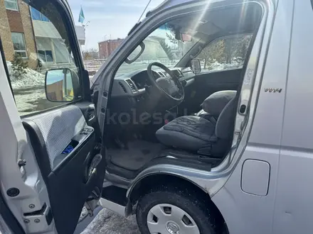 Toyota Hiace 2008 года за 8 000 000 тг. в Астана – фото 11