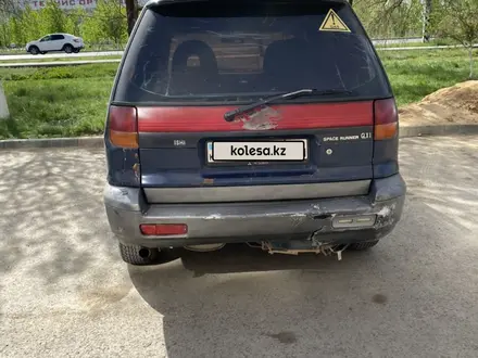 Mitsubishi Space Runner 1995 года за 750 000 тг. в Актобе – фото 3