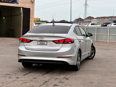 Hyundai Elantra 2018 года за 4 500 000 тг. в Актау – фото 3