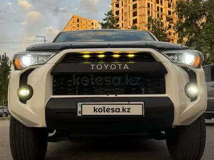 Toyota 4Runner 2020 года за 28 700 000 тг. в Алматы – фото 3