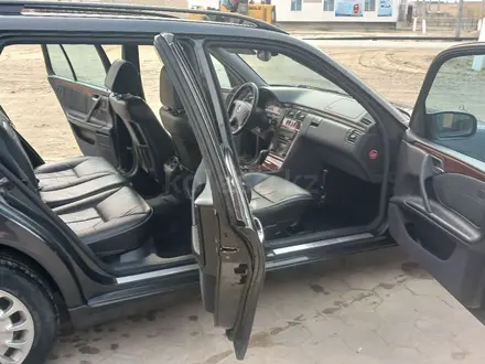 Mercedes-Benz E 280 2000 года за 5 000 000 тг. в Аральск – фото 6