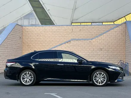 Toyota Camry 2018 года за 13 300 000 тг. в Павлодар – фото 9