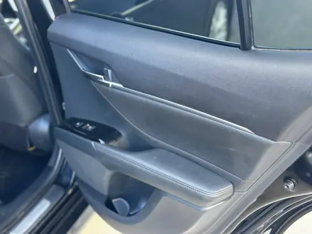 Toyota Camry 2018 года за 13 300 000 тг. в Павлодар – фото 18