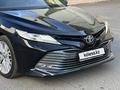 Toyota Camry 2018 года за 13 300 000 тг. в Павлодар – фото 11