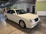 Mercedes-Benz E 320 1999 года за 13 000 000 тг. в Алматы – фото 2