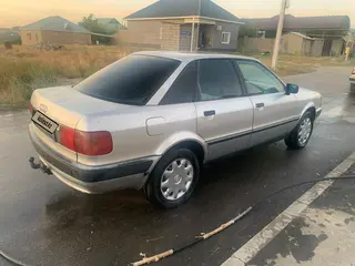 Audi 80