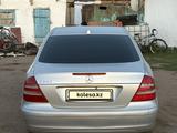 Mercedes-Benz E 240 2003 годаүшін3 700 000 тг. в Караганда – фото 3