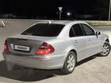 Mercedes-Benz E 240 2003 годаүшін3 700 000 тг. в Караганда – фото 2