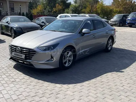 Hyundai Sonata 2021 года за 8 800 000 тг. в Алматы – фото 2