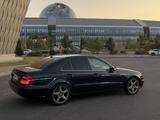 Mercedes-Benz E 320 2002 года за 4 300 000 тг. в Астана – фото 3