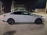 Hyundai Elantra 2023 года за 8 700 000 тг. в Шымкент – фото 3