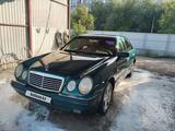 Mercedes-Benz E 230 1997 годаүшін2 800 000 тг. в Караганда – фото 2