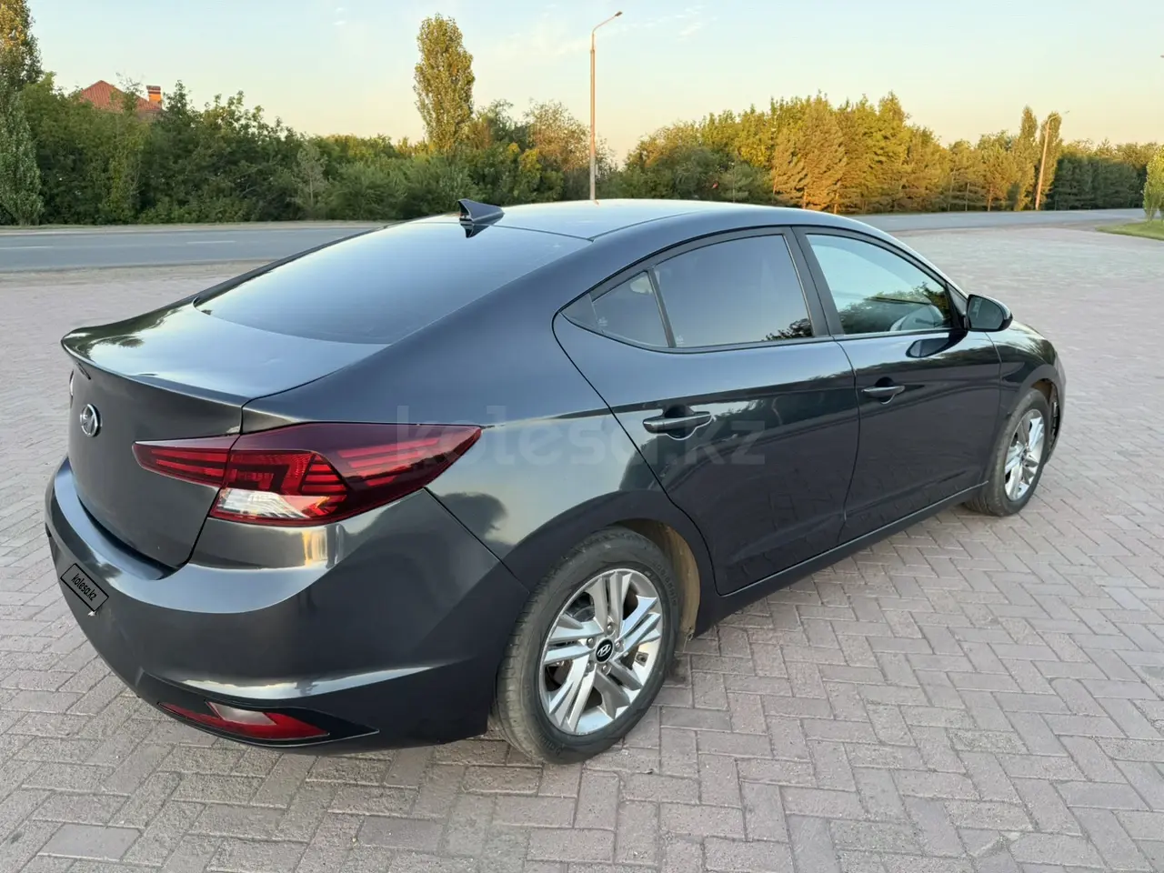 Hyundai Elantra, 2019