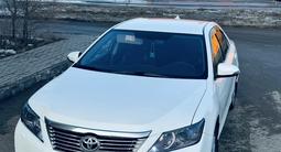 Toyota Camry 2013 годаfor10 200 000 тг. в Актобе