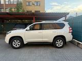 Toyota Land Cruiser Prado 2013 годаүшін15 500 000 тг. в Актобе – фото 2
