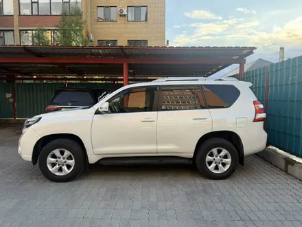 Toyota Land Cruiser Prado 2013 года за 15 500 000 тг. в Актобе – фото 2