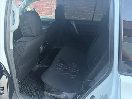 Toyota Land Cruiser Prado 2013 года за 15 500 000 тг. в Актобе – фото 10