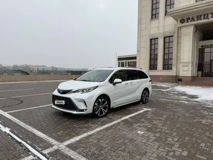 Toyota Sienna 2023 года за 22 500 000 тг. в Астана – фото 2