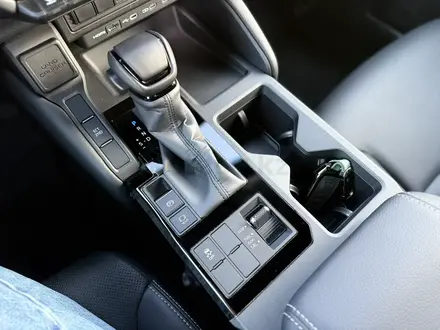 Toyota Land Cruiser Prado 2025 года за 27 850 000 тг. в Караганда – фото 39
