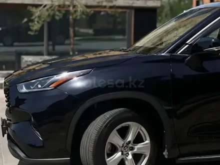 Toyota Highlander 2021 года за 19 000 000 тг. в Алматы – фото 4