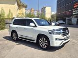 Toyota Land Cruiser 2016 годаүшін26 900 000 тг. в Алматы