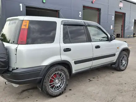 Honda CR-V 1997 года за 3 300 000 тг. в Караганда – фото 5
