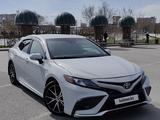 Toyota Camry 2022 годаүшін14 800 000 тг. в Семей