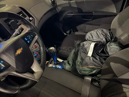 Chevrolet Aveo 2015 года за 3 850 000 тг. в Астана – фото 8