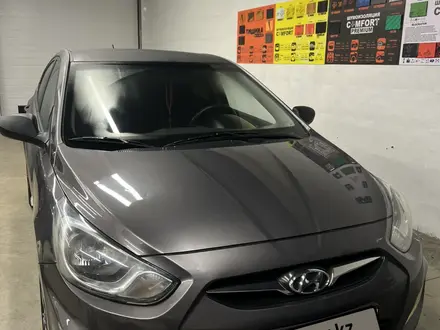 Hyundai Solaris 2014 года за 5 400 000 тг. в Астана – фото 2