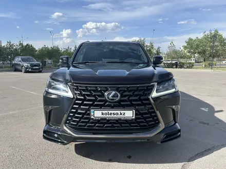 Lexus LX 570 2021 года за 62 000 000 тг. в Астана