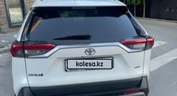 Toyota RAV4 2020 годаүшін13 300 000 тг. в Атырау – фото 4