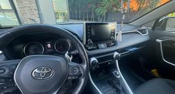 Toyota RAV4 2020 годаүшін13 300 000 тг. в Атырау – фото 5