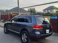 Volkswagen Touareg 2005 годаfor4 500 000 тг. в Алматы – фото 3