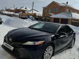 Toyota Camry 2019 годаfor12 500 000 тг. в Актобе – фото 2