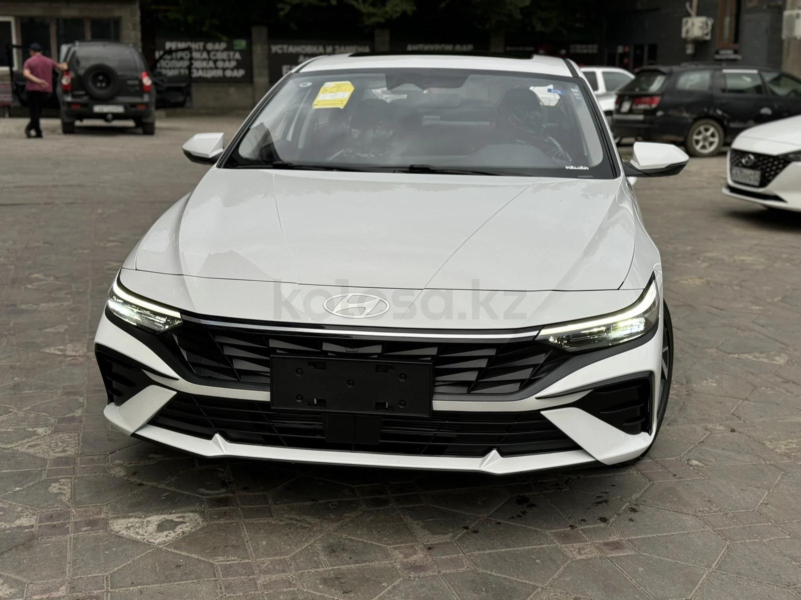 Hyundai Elantra 2024 г.