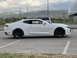 Chevrolet Camaro 2022 года за 15 900 001 тг. в Алматы – фото 2