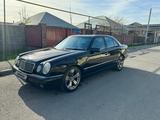 Mercedes-Benz E 320 1997 года за 3 000 000 тг. в Шымкент