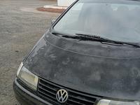 Volkswagen Sharan 1998 годаүшін1 500 000 тг. в Актобе